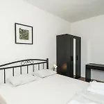 Residence & Pool Villa Schwarz Suites