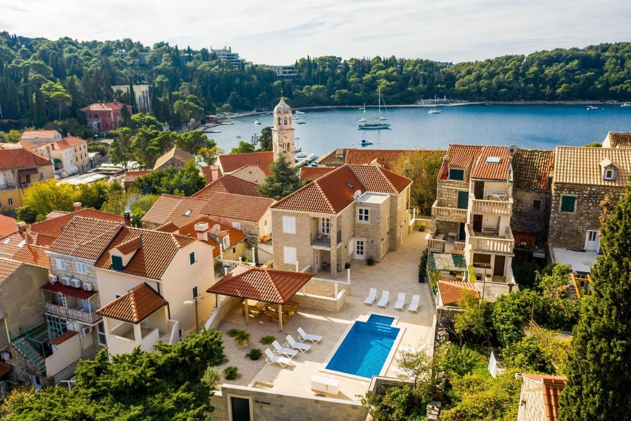 & Pool Schwarz Cavtat
