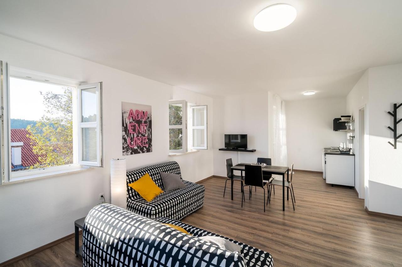 Guest house & Pool Schwarz