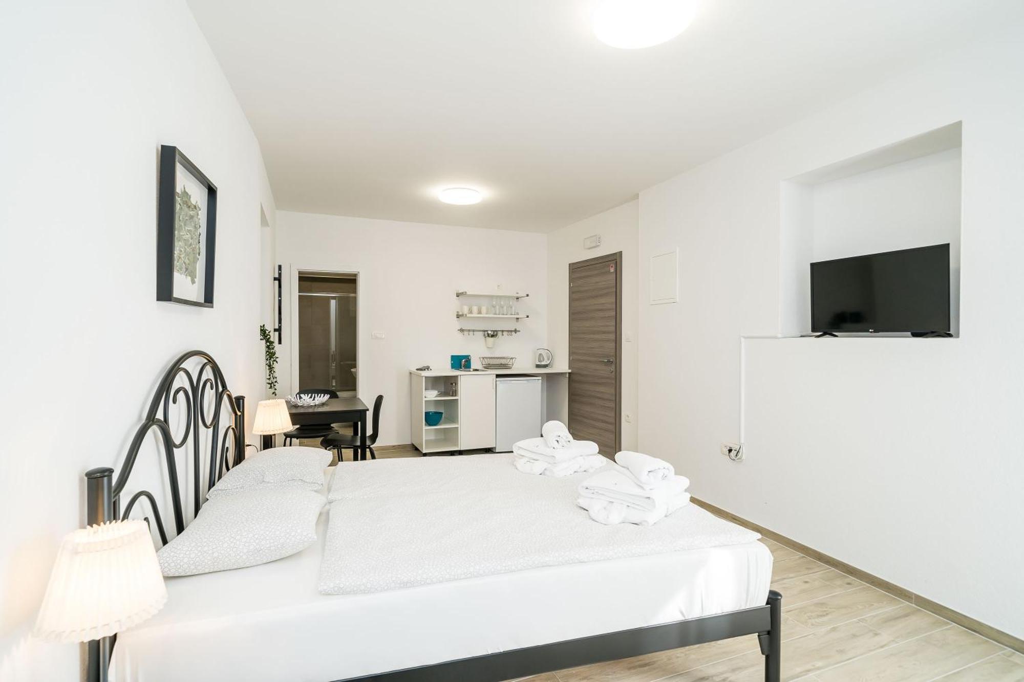 Guest house & Pool Schwarz Cavtat