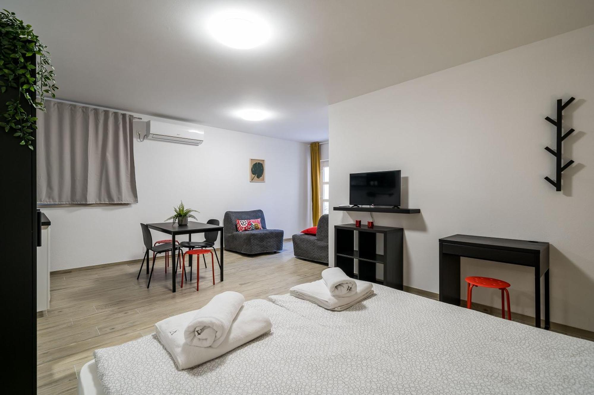 Guest house & Pool Schwarz 3*