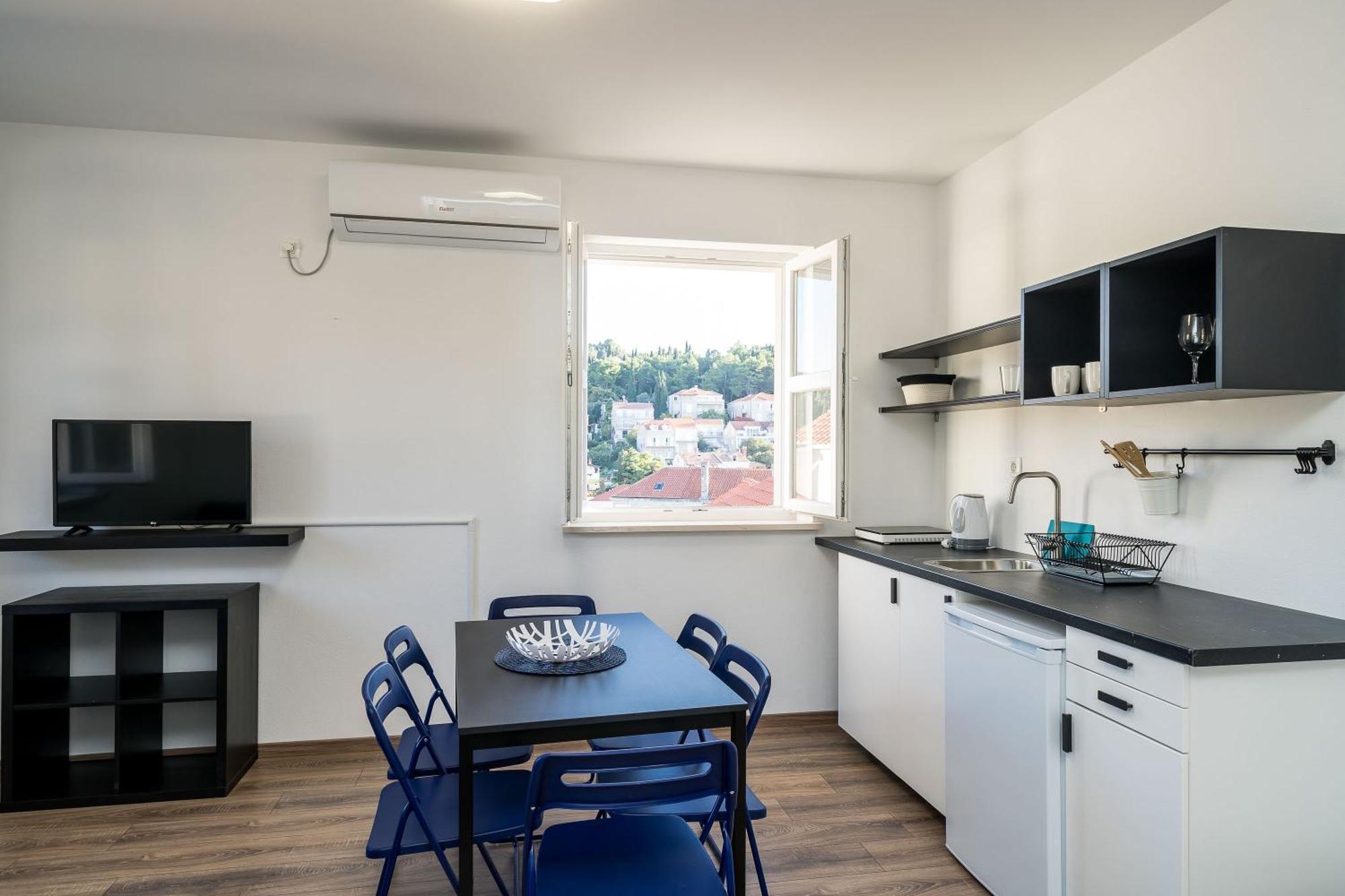 Guest house & Pool Schwarz 3*